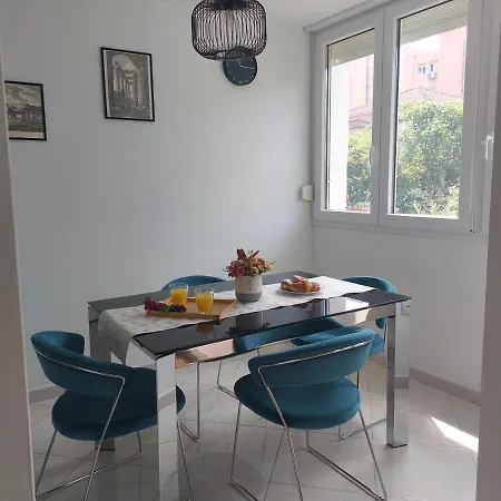 Tony Close To Everything Apartment