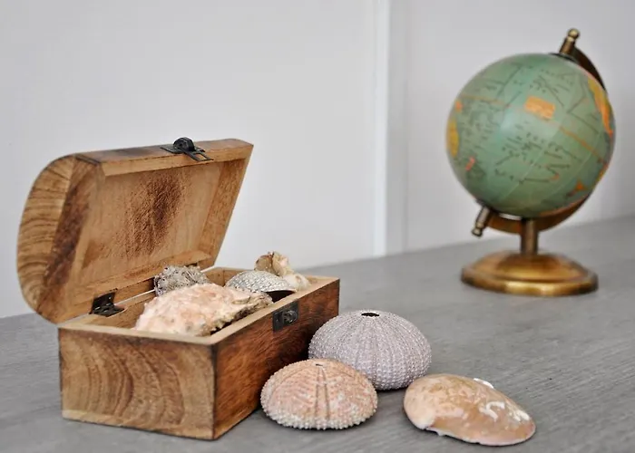 Tony Close To Everything Split