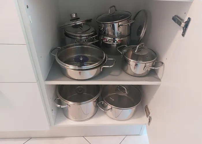 Tony Close To Everything Split