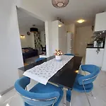 Appartement Tony Close To Everything